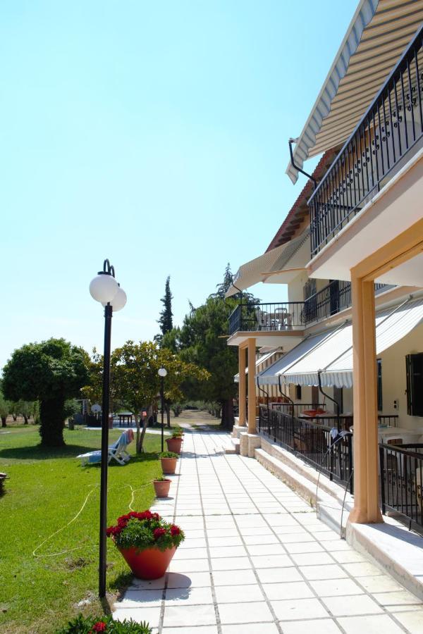 Olivemare Holidays Nea Iraklia Exterior foto