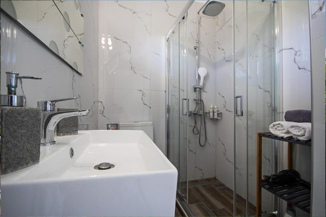 Olivemare Holidays Nea Iraklia Exterior foto